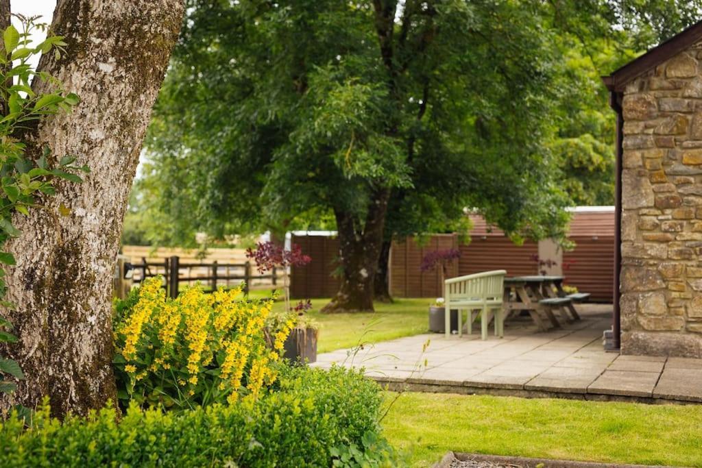 Barn Cottage - Family-Friendly Cottage With Heated Indoor Pool Гейверфордвест Екстер'єр фото