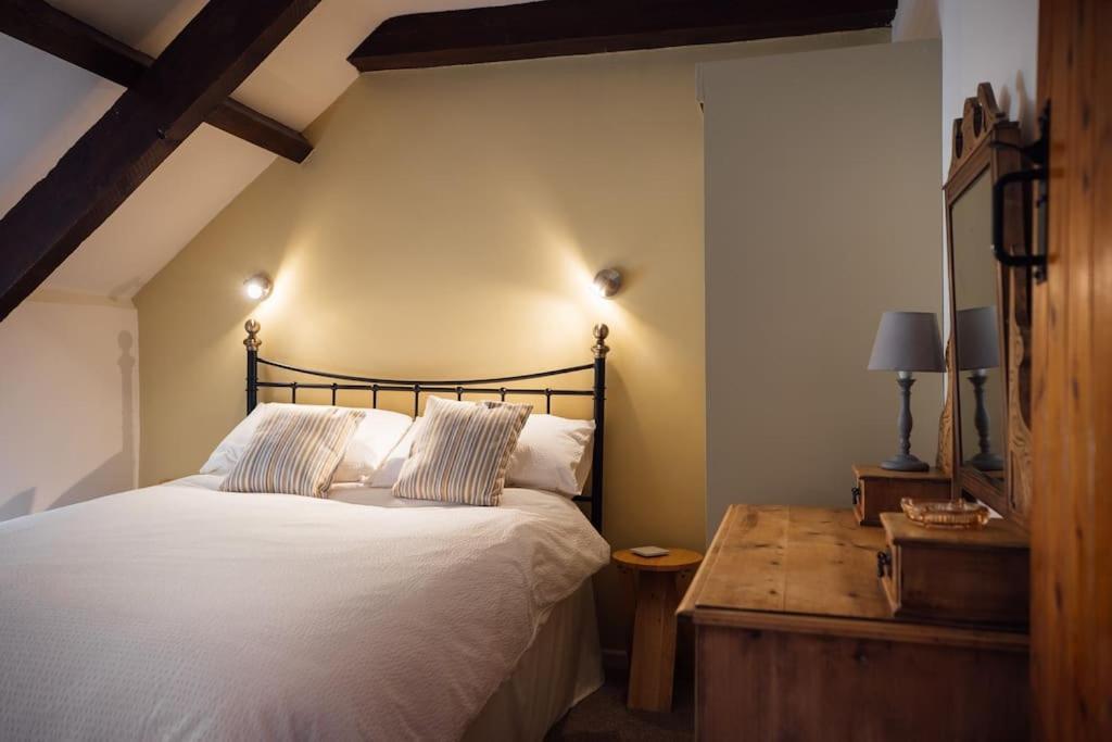 Barn Cottage - Family-Friendly Cottage With Heated Indoor Pool Гейверфордвест Екстер'єр фото