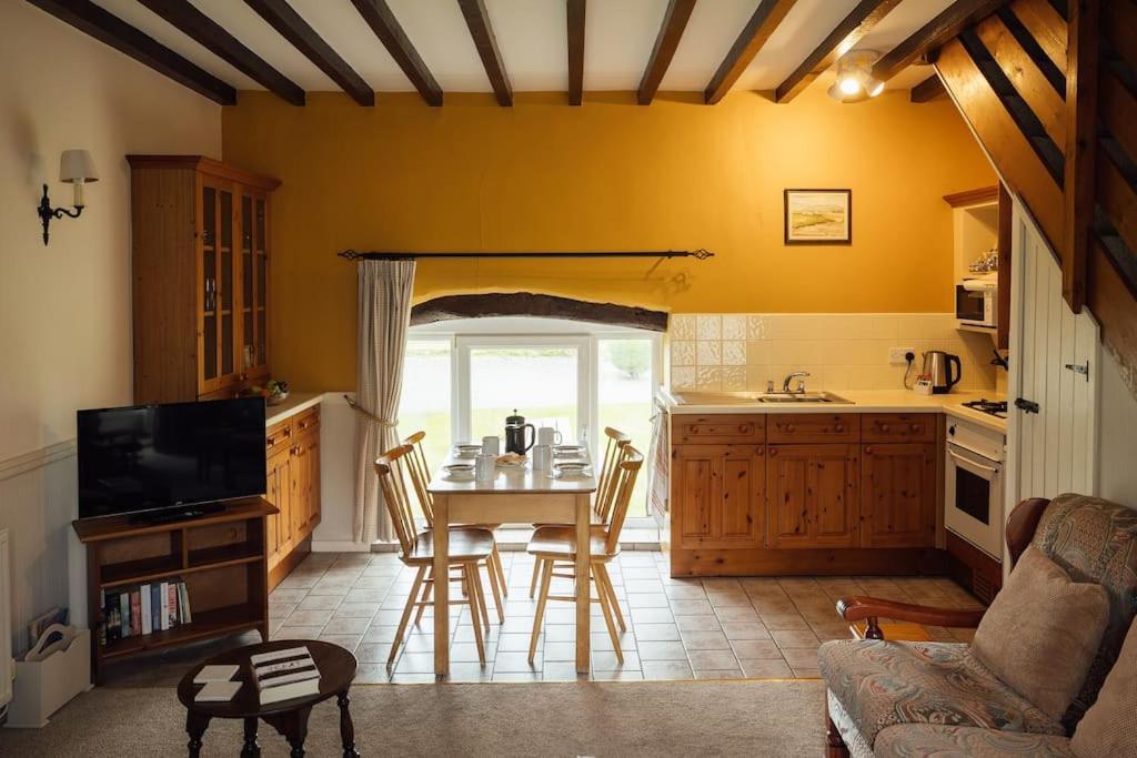 Barn Cottage - Family-Friendly Cottage With Heated Indoor Pool Гейверфордвест Екстер'єр фото